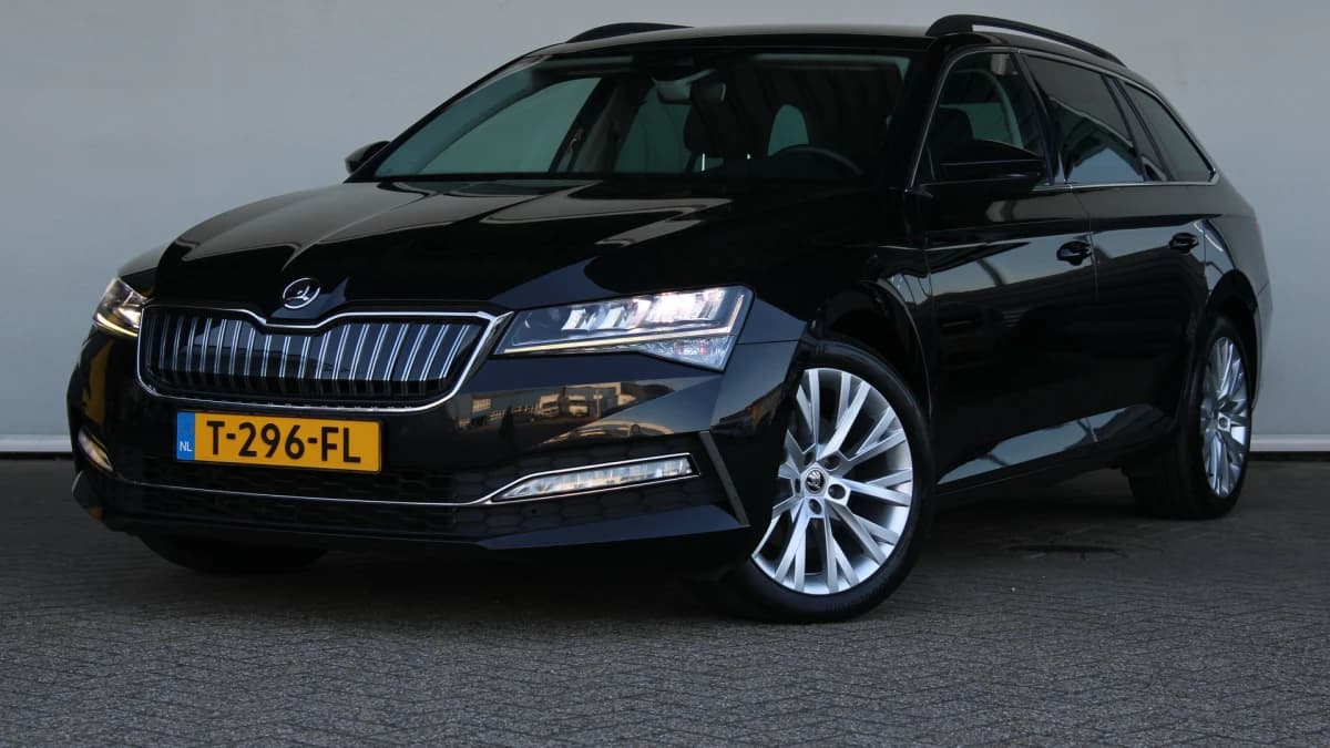 Škoda Superb — foto 1