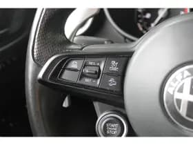 Alfa Romeo Stelvio thumbnail 30