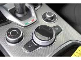 Alfa Romeo Stelvio thumbnail 44
