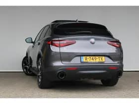 Alfa Romeo Stelvio thumbnail 7