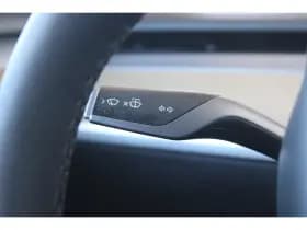 Tesla Model 3 thumbnail 22