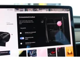 Tesla Model 3 thumbnail 32