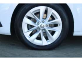 Škoda Octavia thumbnail 33