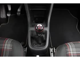 Volkswagen Up! thumbnail 11