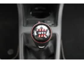 Volkswagen Up! thumbnail 18