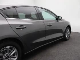 Ford Focus thumbnail 37