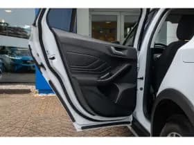 Ford Focus thumbnail 15