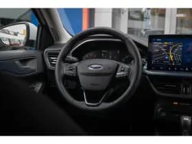 Ford Focus thumbnail 18