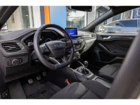 Ford Focus thumbnail 2