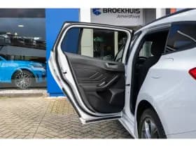 Ford Focus thumbnail 18