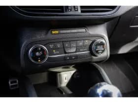 Ford Focus thumbnail 30