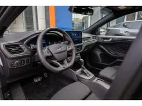 Ford Focus thumbnail 2