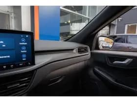 Ford Kuga thumbnail 34
