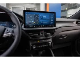 Ford Kuga thumbnail 37