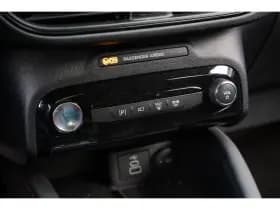Ford Kuga thumbnail 38