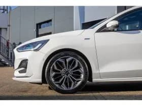 Ford Focus thumbnail 6