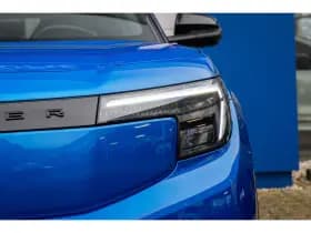 Ford Explorer thumbnail 3