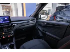 Ford Kuga thumbnail 42