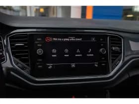 Volkswagen T-Roc thumbnail 35