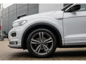 Volkswagen T-Roc thumbnail 6