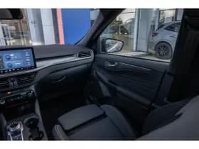 Ford Kuga thumbnail 32