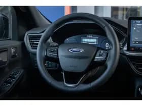 Ford Kuga thumbnail 35