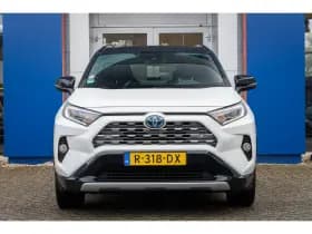Toyota RAV4 thumbnail 3