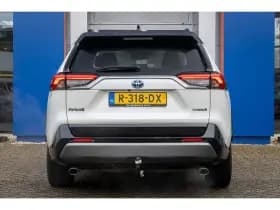 Toyota RAV4 thumbnail 8
