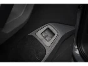 Volkswagen Tiguan thumbnail 23