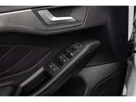 Ford Focus thumbnail 19