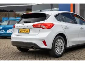Ford Focus thumbnail 6