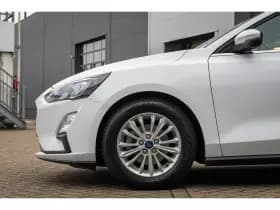 Ford Focus thumbnail 9