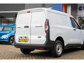 Ford Transit Courier thumbnail 7