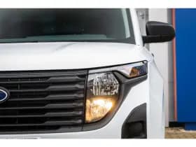 Ford Transit Courier thumbnail 8