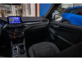 Ford Kuga thumbnail 47