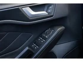 Ford Focus thumbnail 19