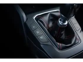 Ford Focus thumbnail 33