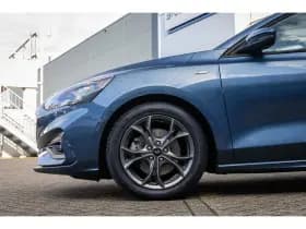 Ford Focus thumbnail 6