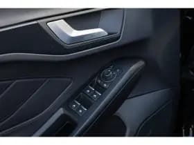 Ford Focus thumbnail 11