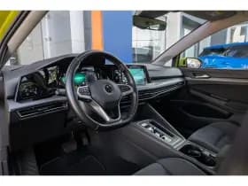 Volkswagen Golf thumbnail 2