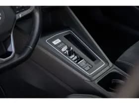 Volkswagen Golf thumbnail 21