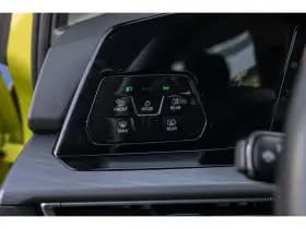 Volkswagen Golf thumbnail 22