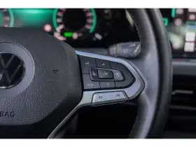 Volkswagen Golf thumbnail 26