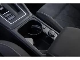 Volkswagen Golf thumbnail 32