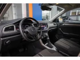 Volkswagen T-Roc thumbnail 12
