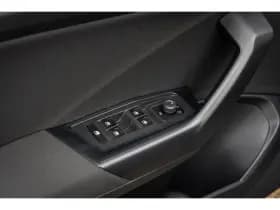 Volkswagen T-Roc thumbnail 13