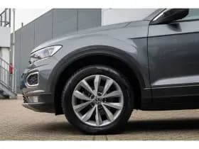 Volkswagen T-Roc thumbnail 42