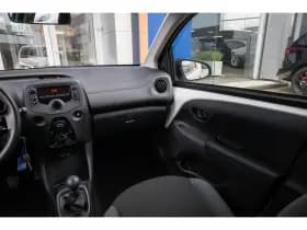 Toyota Aygo thumbnail 25