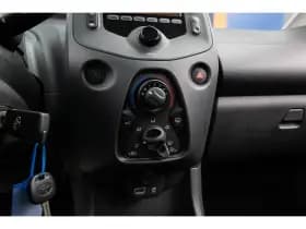 Toyota Aygo thumbnail 28
