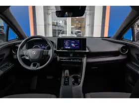 Toyota C-HR thumbnail 2
